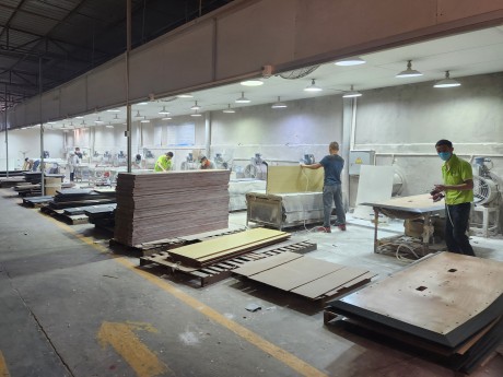 Raw Material Grinding Workshop