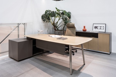 New Cologne Executive Table